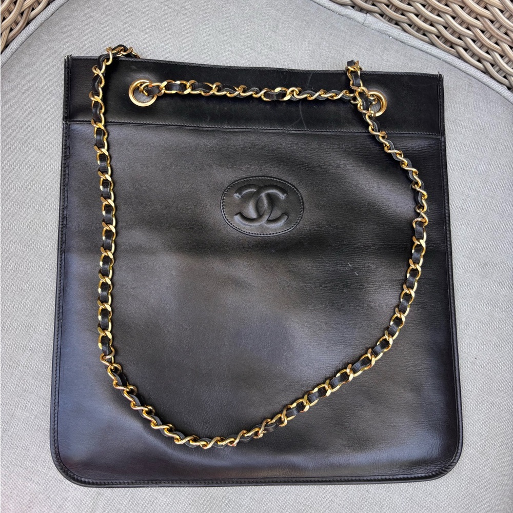 Authentic CHANEL vintage flat black lambskin mini tote - Picture 5 of 16